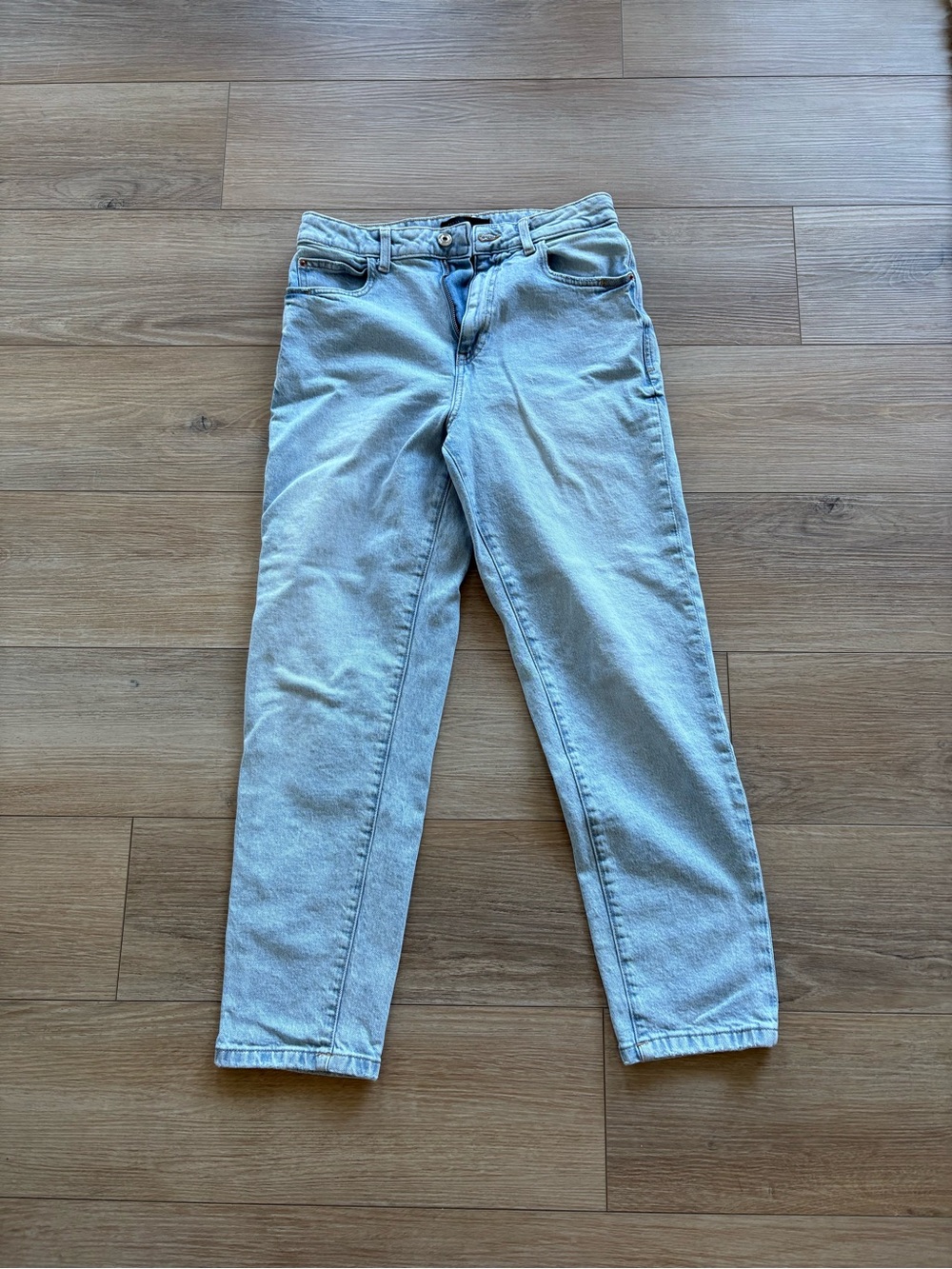 Zara Light Wash High-Rise Women’s Jeans